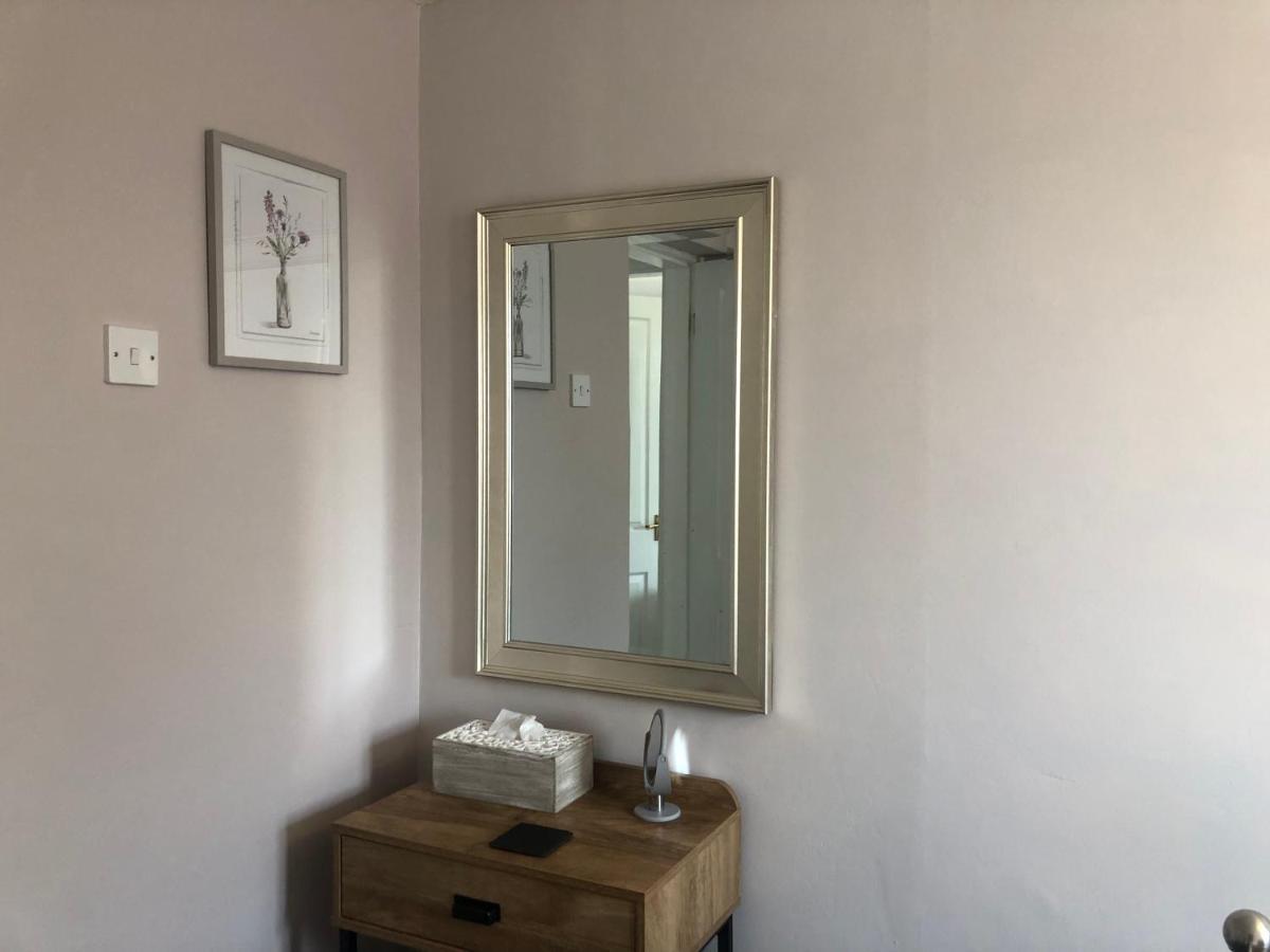 Little Park Holiday Homes Self Catering Cottages 1 & 2 Bedrooms Available Close To Tutbury Castle Zewnętrze zdjęcie